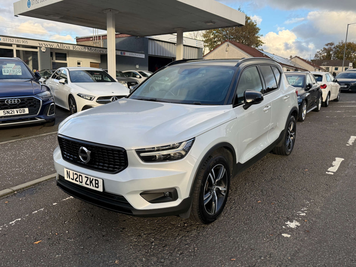 Used Volvo XC40 2020 for sale - 76830924: Photo 4