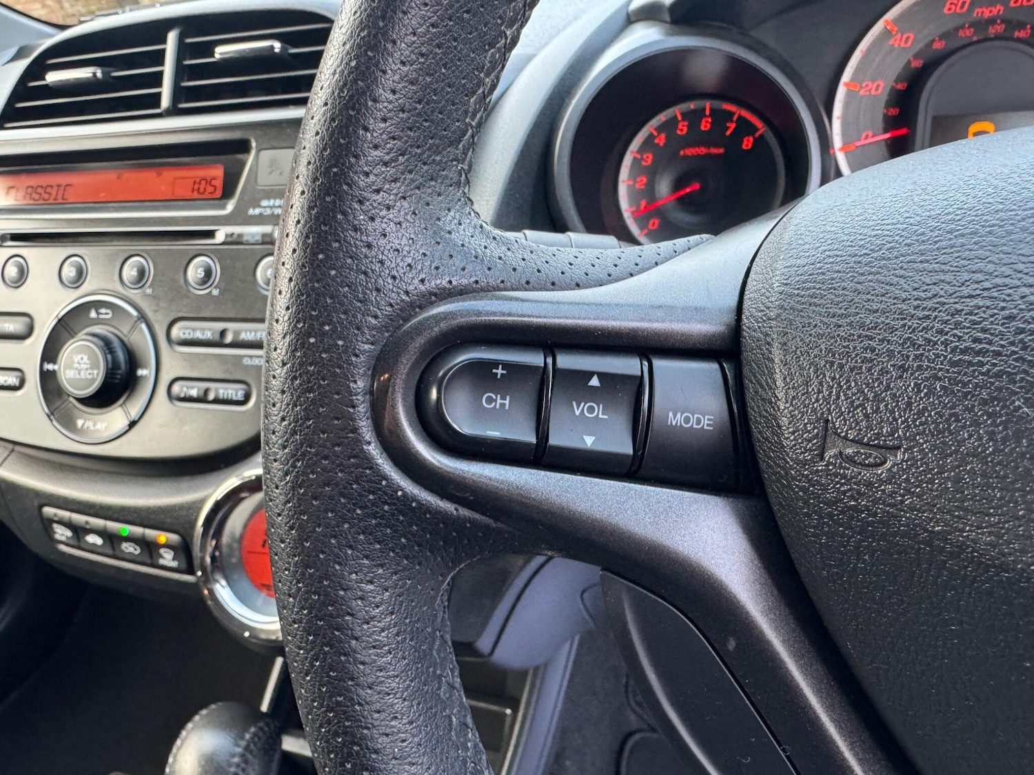 Used Honda Jazz 2014 for sale - 77290429: Photo 20