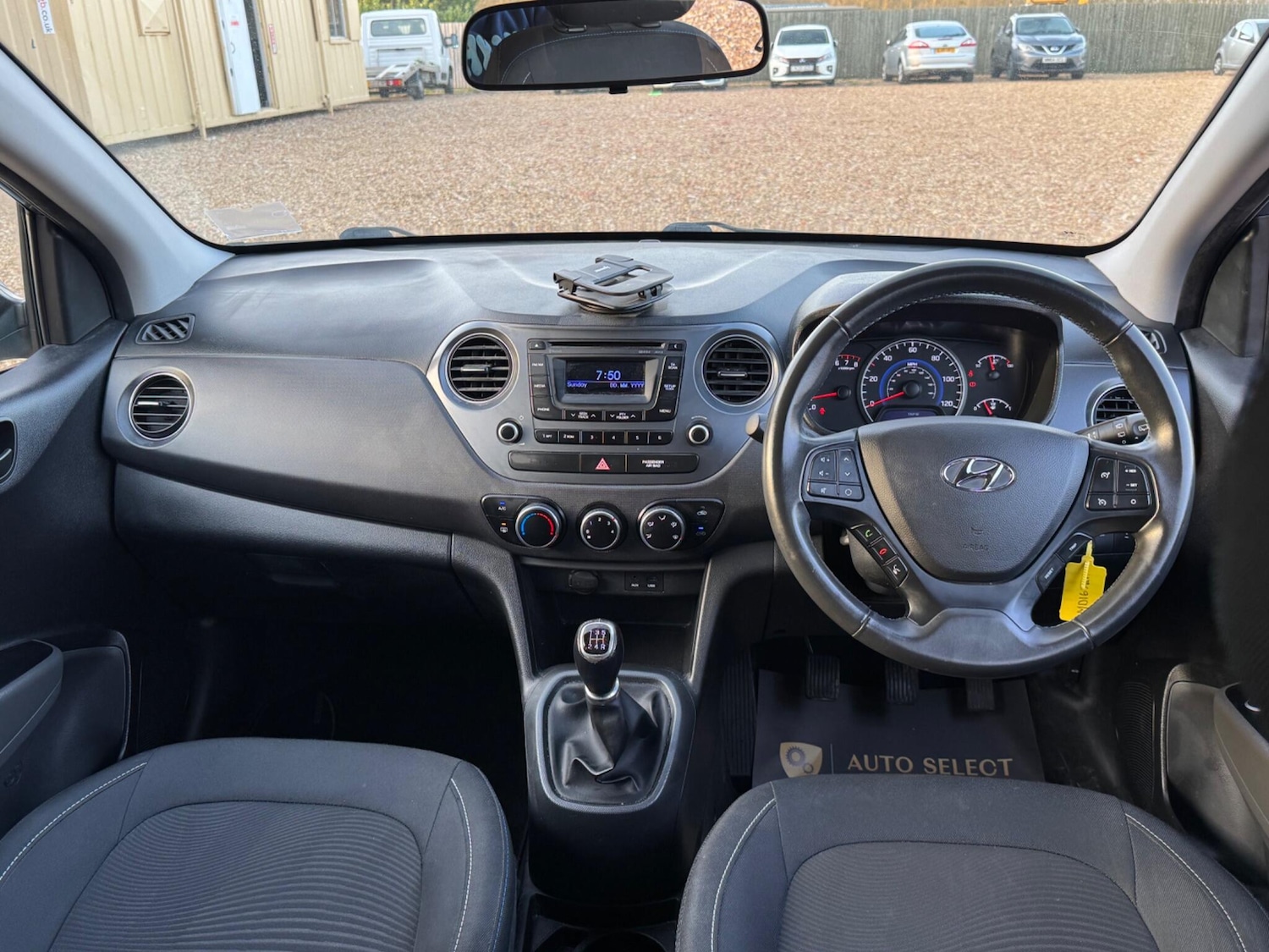 Used Hyundai i10 for sale - 77683999: Photo 17