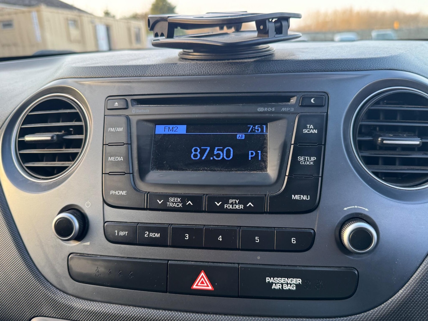 Used Hyundai i10 for sale - 77683999: Photo 27