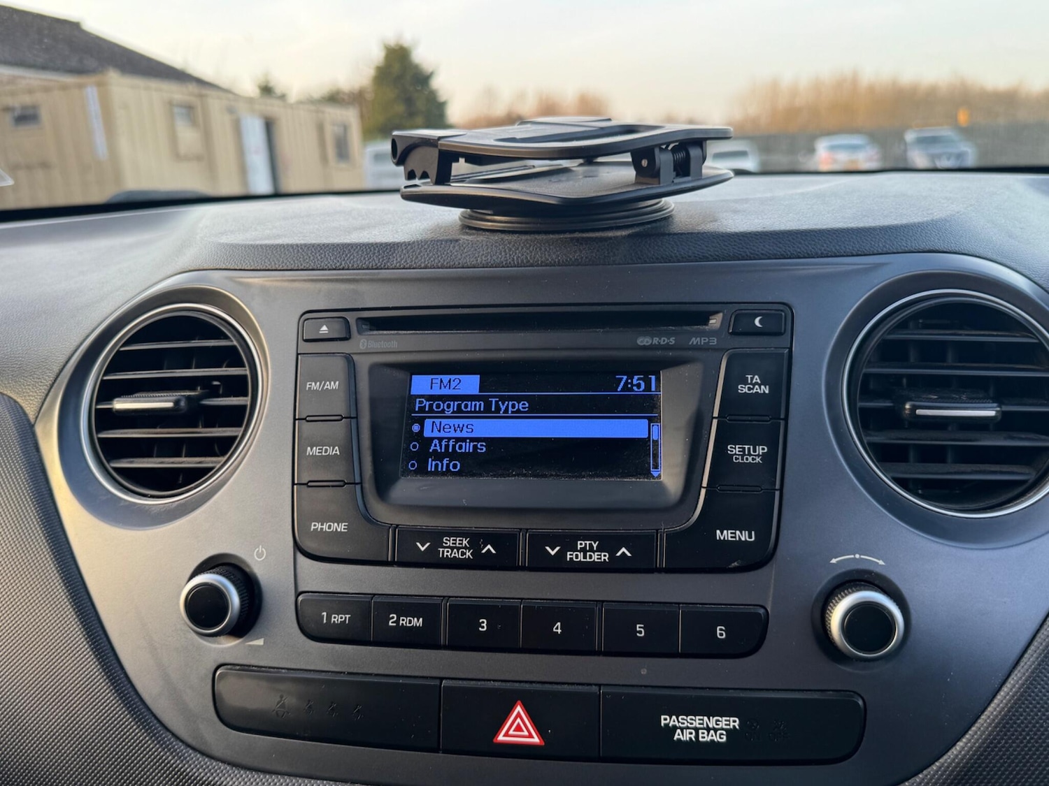 Used Hyundai i10 for sale - 77683999: Photo 30