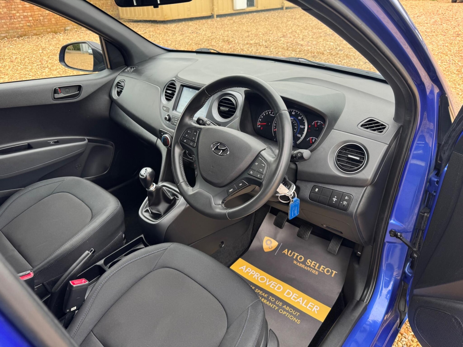 Used Hyundai i10 2018 for sale - 77898430: Photo 17