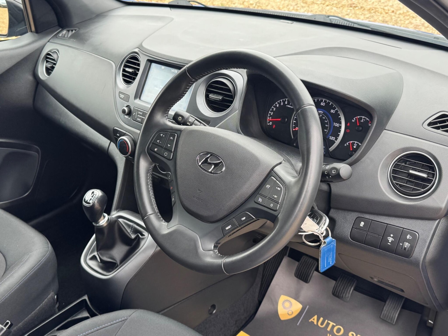 Used Hyundai i10 2018 for sale - 77898430: Photo 18