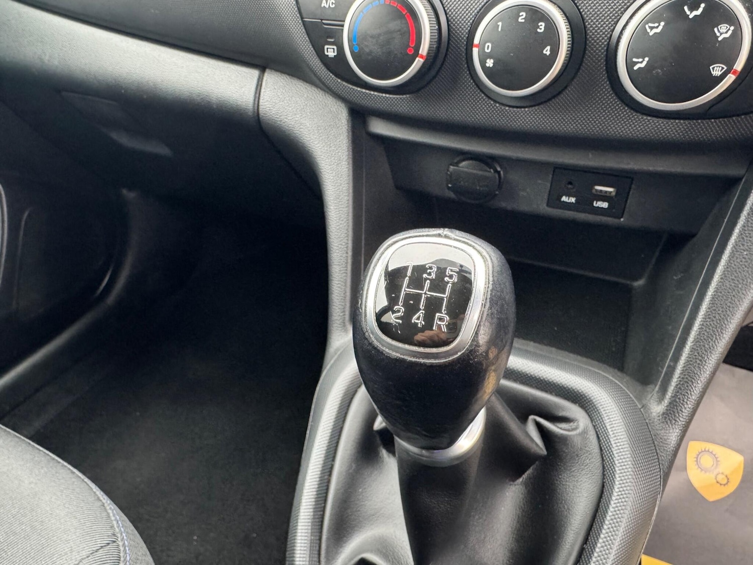 Used Hyundai i10 2018 for sale - 77898430: Photo 25