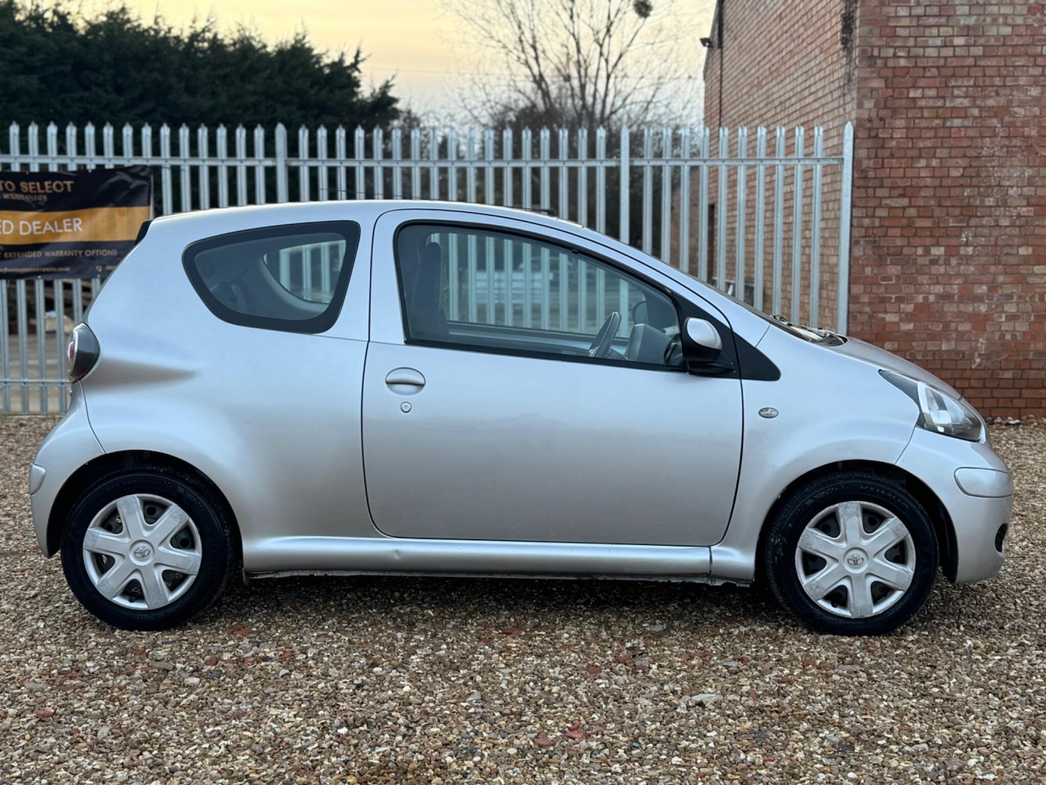 Used Toyota AYGO 2012 for sale - 77559048: Photo 6