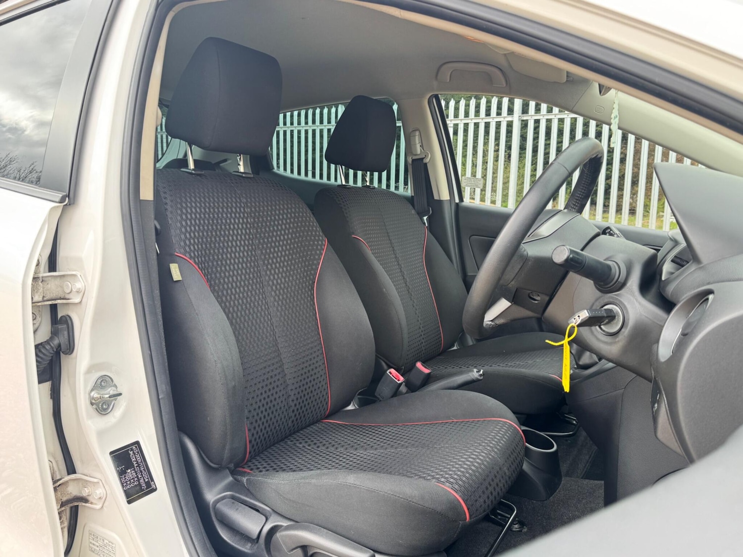 Used Mazda Mazda2 2013 for sale - 78220051: Photo 15