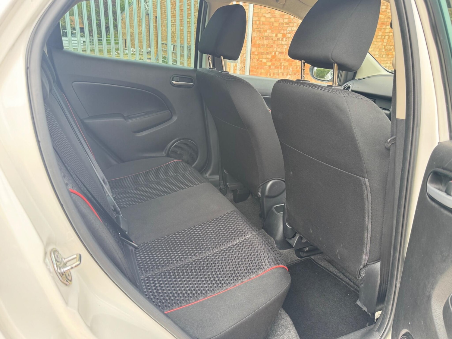 Used Mazda Mazda2 2013 for sale - 78220051: Photo 16