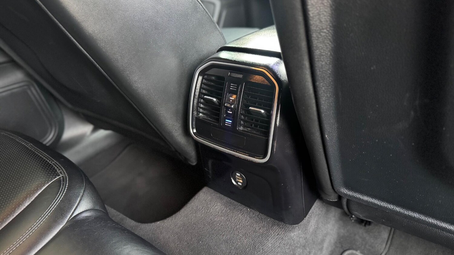 Used Porsche Macan 2017 for sale - 77612396: Photo 28