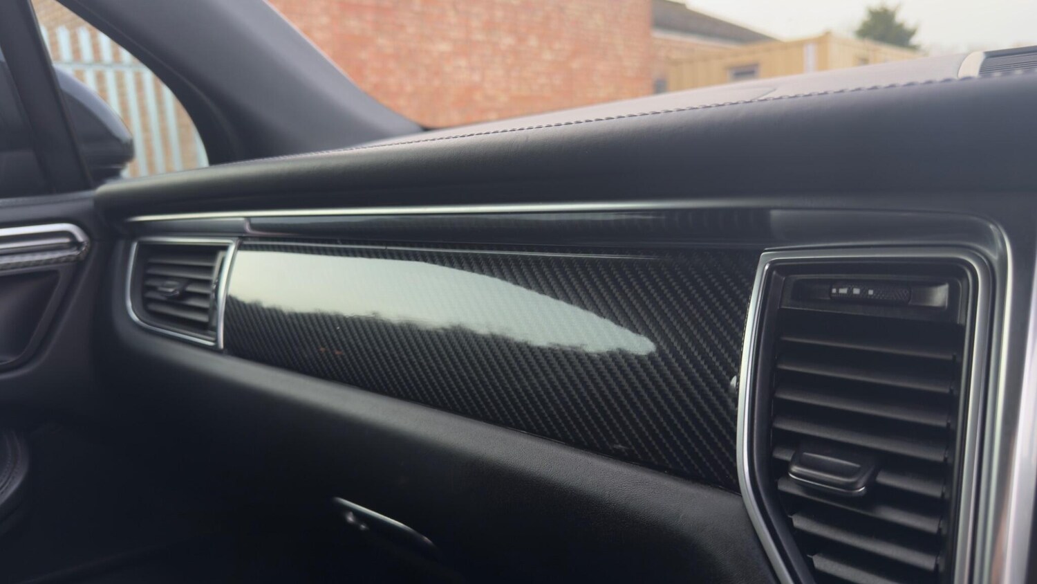 Used Porsche Macan 2017 for sale - 77612396: Photo 52