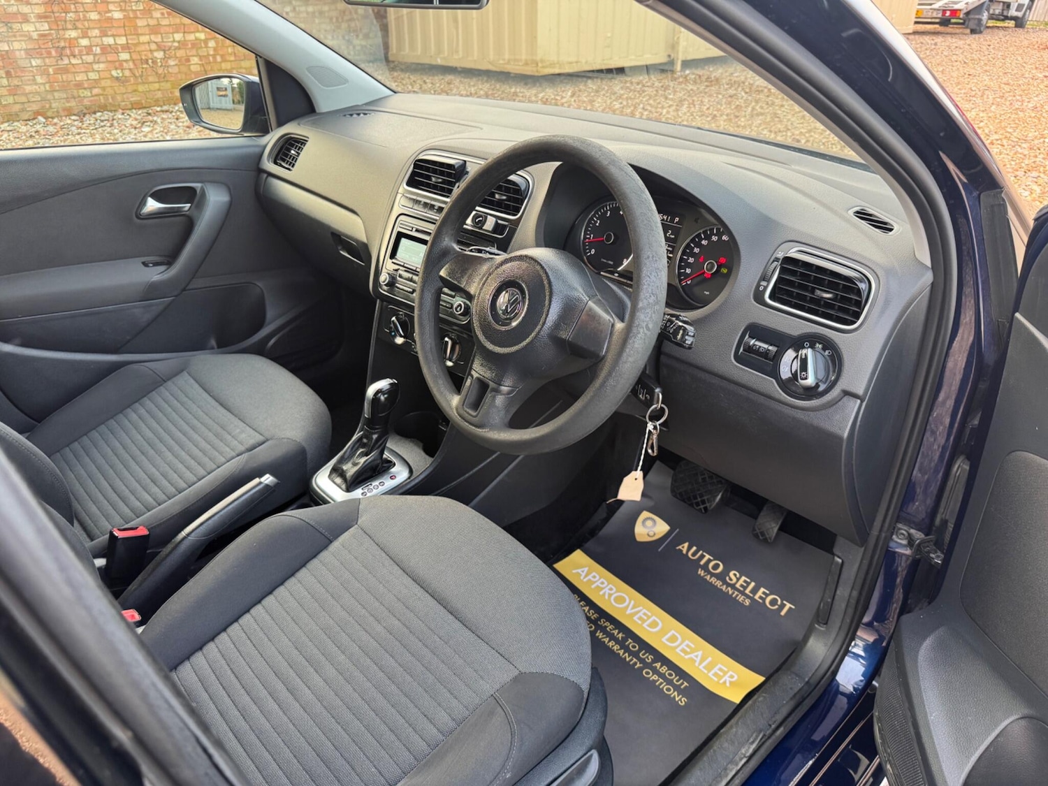 Used Volkswagen Polo 2013 for sale - 77768068: Photo 14