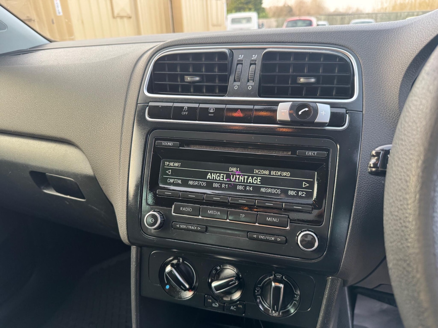 Used Volkswagen Polo 2013 for sale - 77768068: Photo 24