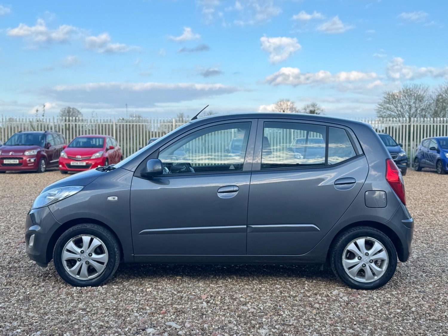 Used Hyundai i10 2013 for sale - 78100741: Photo 8