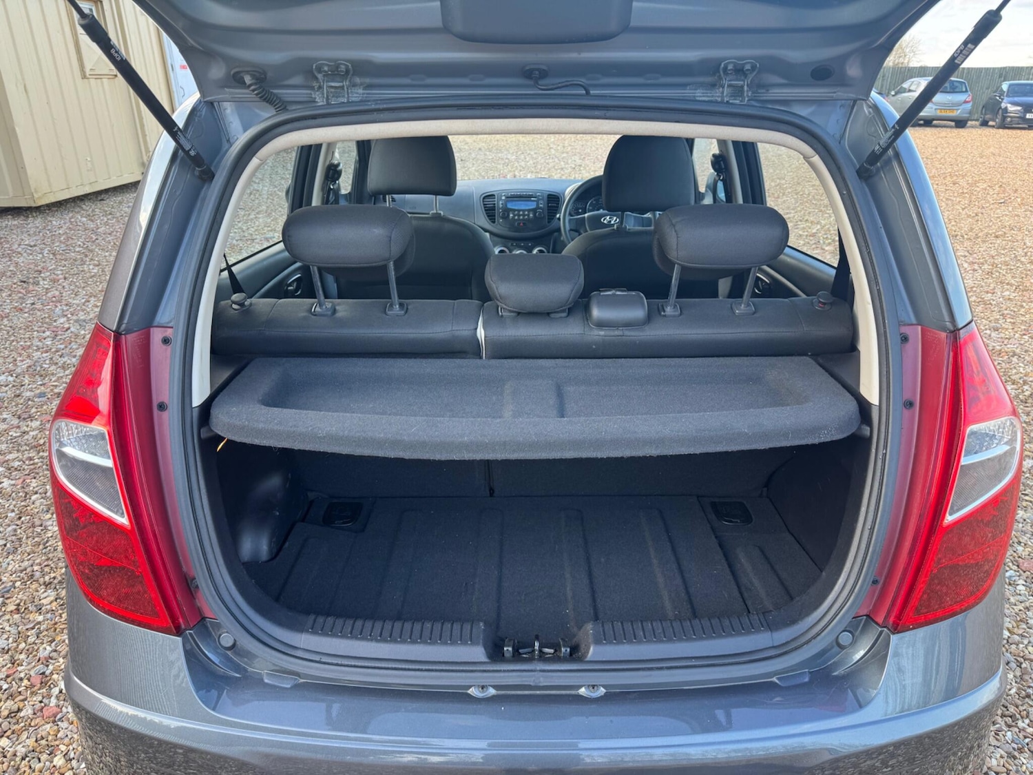 Used Hyundai i10 2013 for sale - 78100741: Photo 9