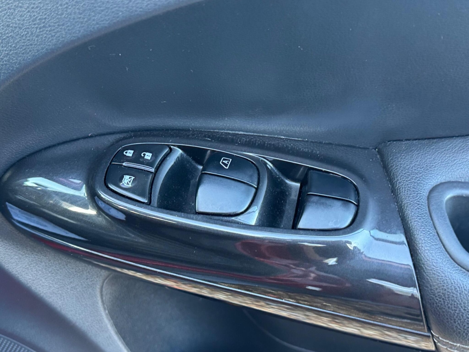 Used Nissan Juke 2015 for sale - 77440828: Photo 23