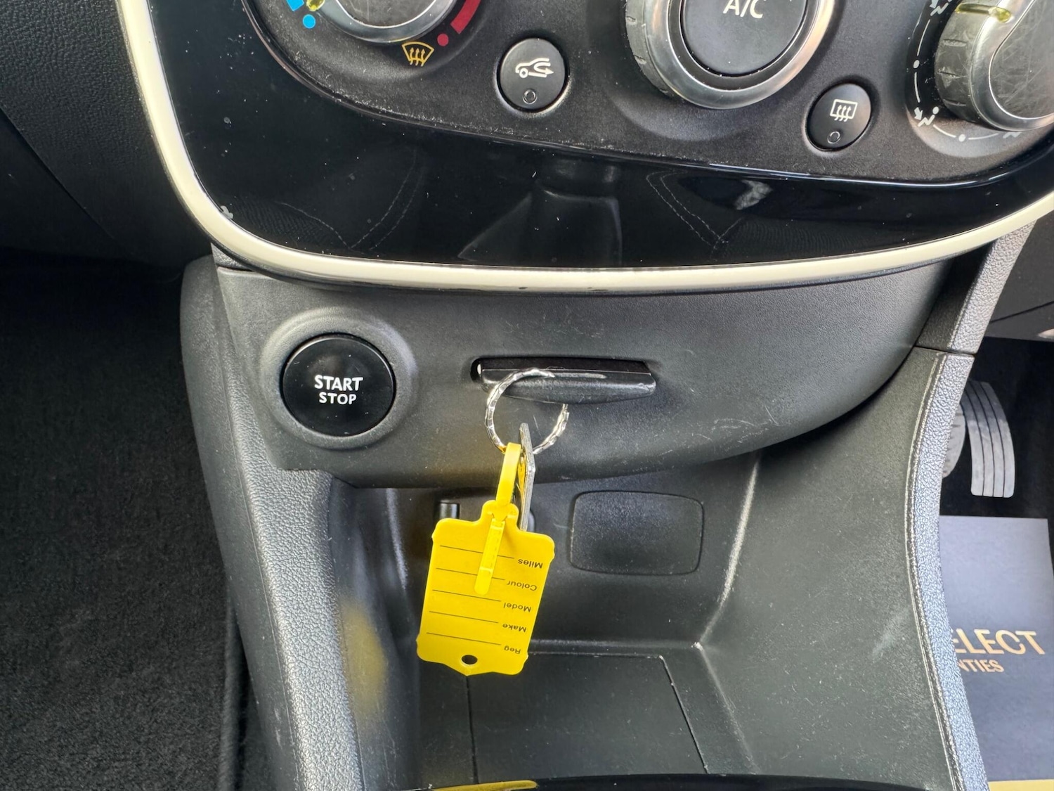 Used Renault Clio 2016 for sale - 77683368: Photo 37