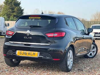 Used Renault Clio 2016 for sale - 77683368: Photo