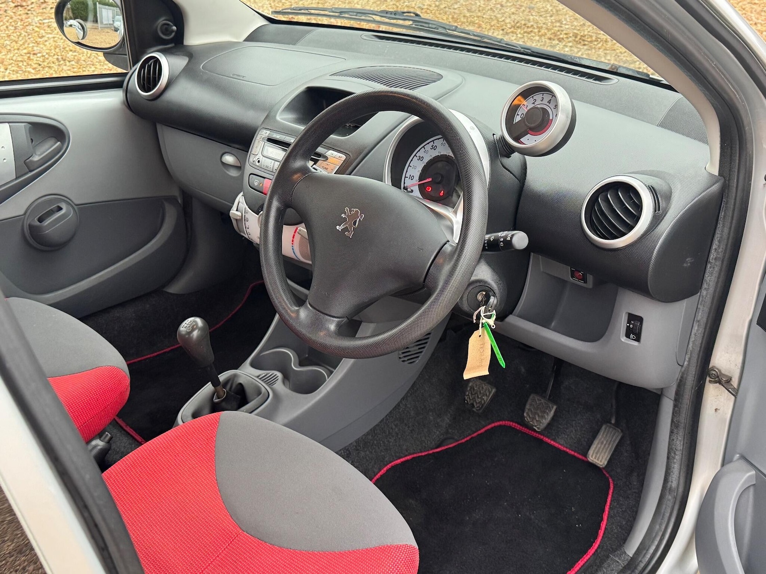 Used Peugeot 107 for sale - 77191427: Photo 13