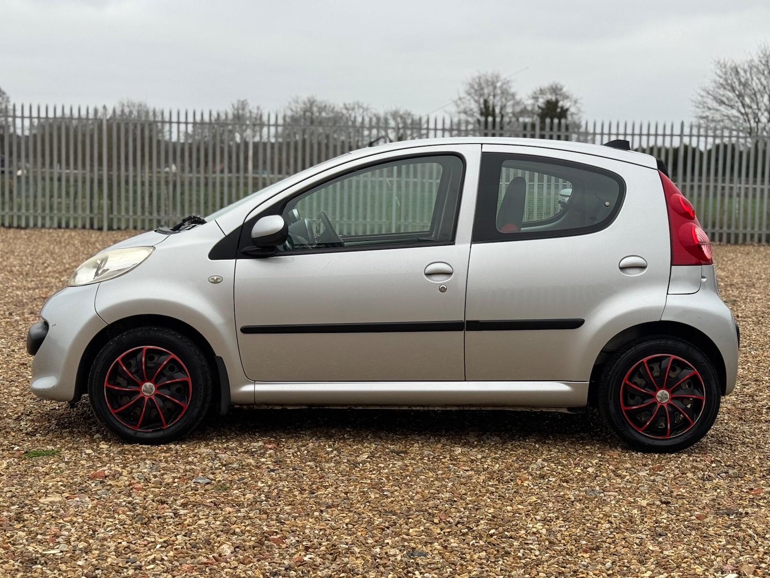 Used Peugeot 107 for sale - 77191427: Photo 7