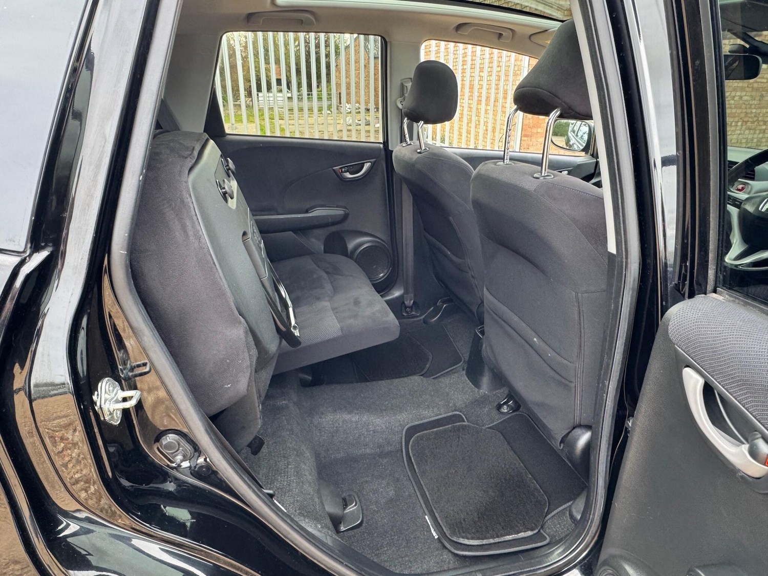 Used Honda Jazz 2010 for sale - 78128119: Photo 20