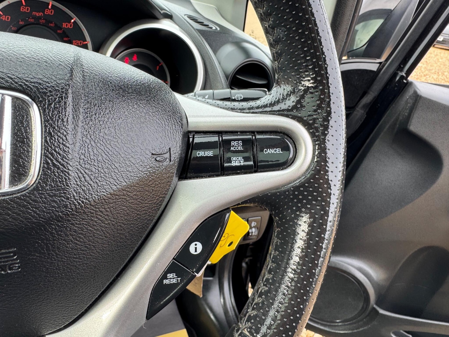 Used Honda Jazz 2010 for sale - 78128119: Photo 25