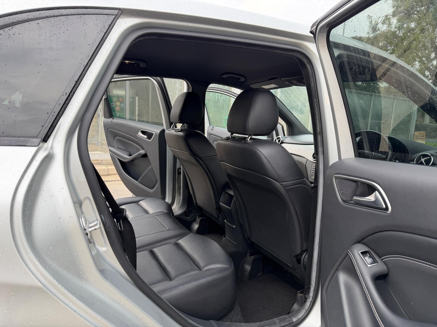 Used Mercedes-Benz B Class 2014 for sale - 76060615: Photo 15