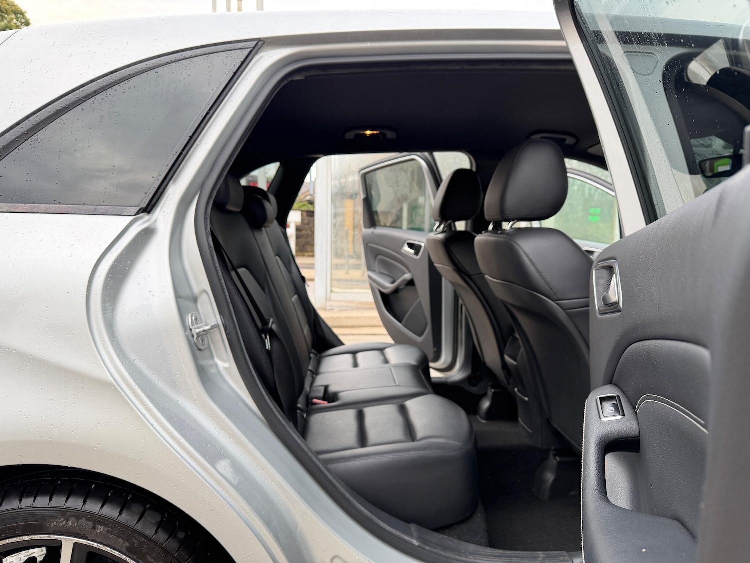 Used Mercedes-Benz B Class 2014 for sale - 76060615: Photo 16