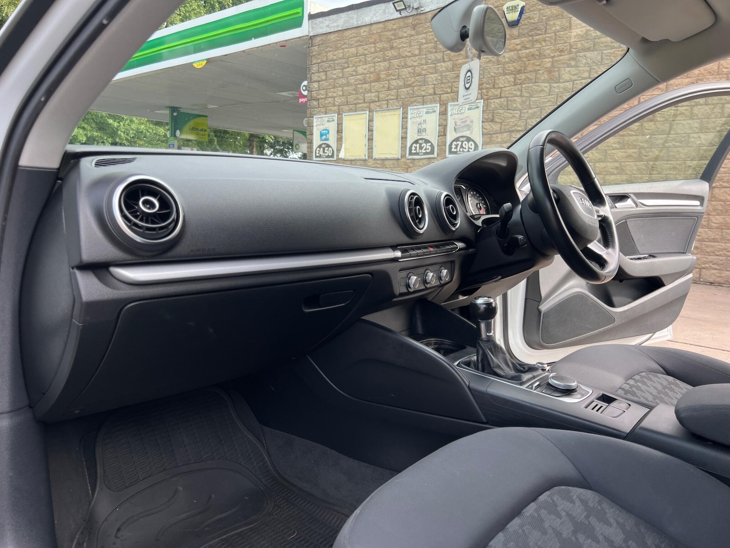 Used Audi A3 2015 for sale - 76071525: Photo 11