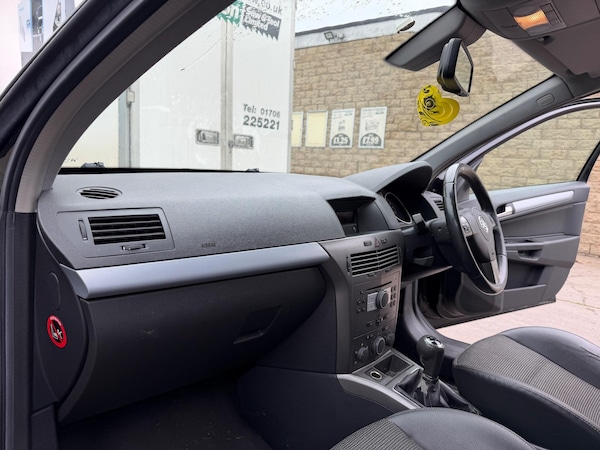 Used Vauxhall Astra 2006 for sale - 76307200: Photo 7