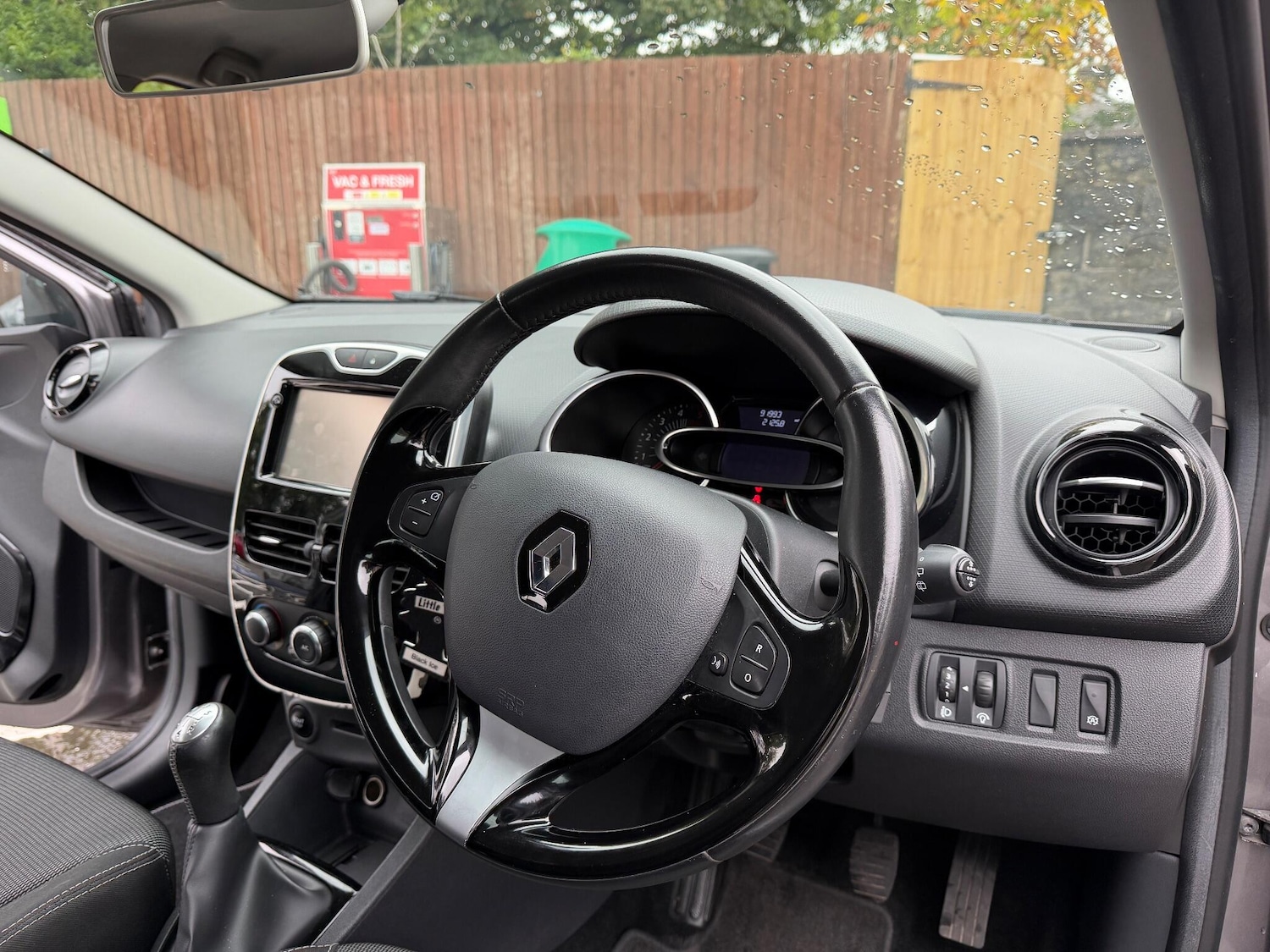 Used Renault Clio 2016 for sale - 76121946: Photo 8