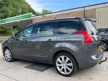 Used Peugeot 5008 2016 for sale - 78759950: Photo