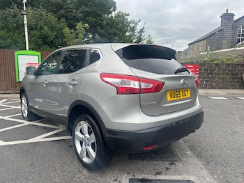 Used Nissan Qashqai 2015 for sale - 75609051: Photo