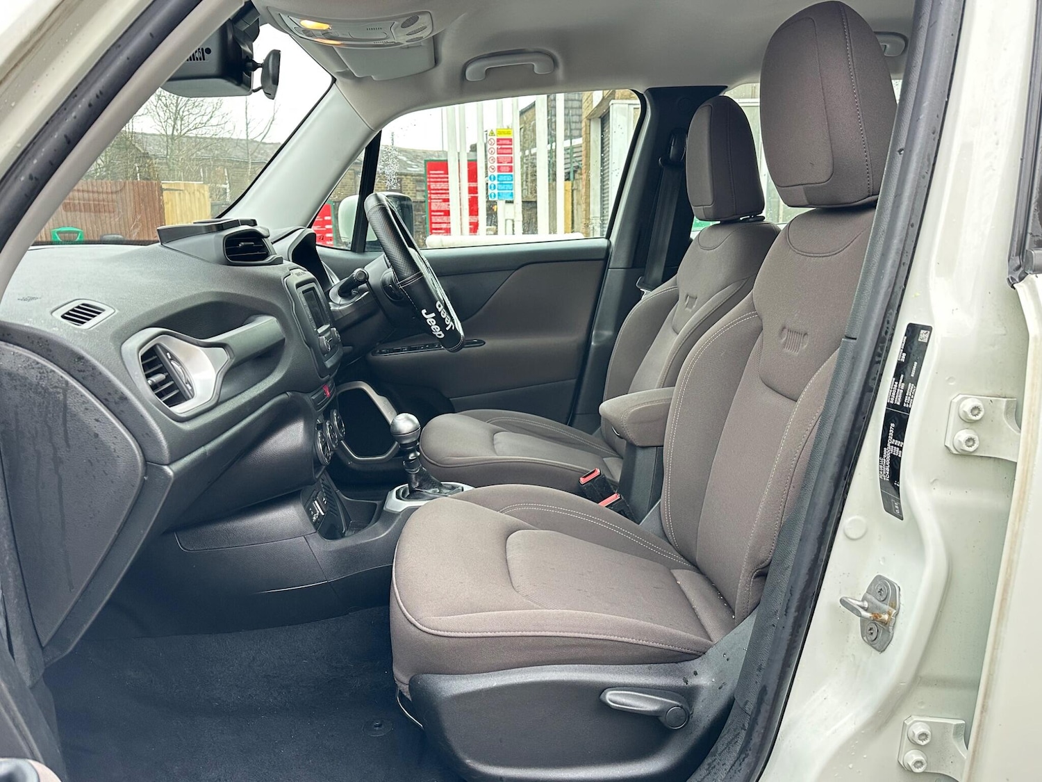 Used Jeep Renegade 2016 for sale - 77396363: Photo 12