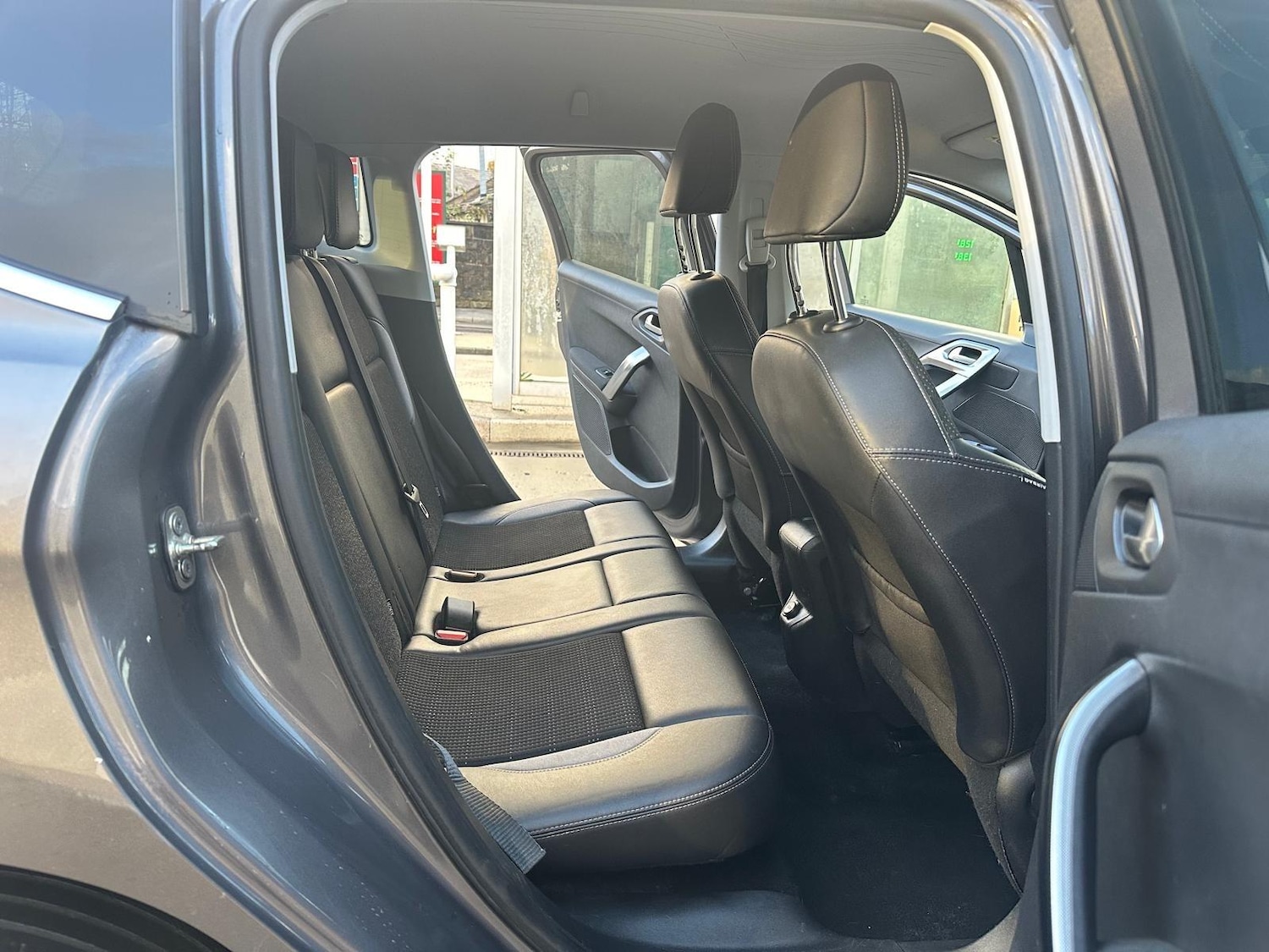 Used Peugeot 2008 2014 for sale - 76538977: Photo 10