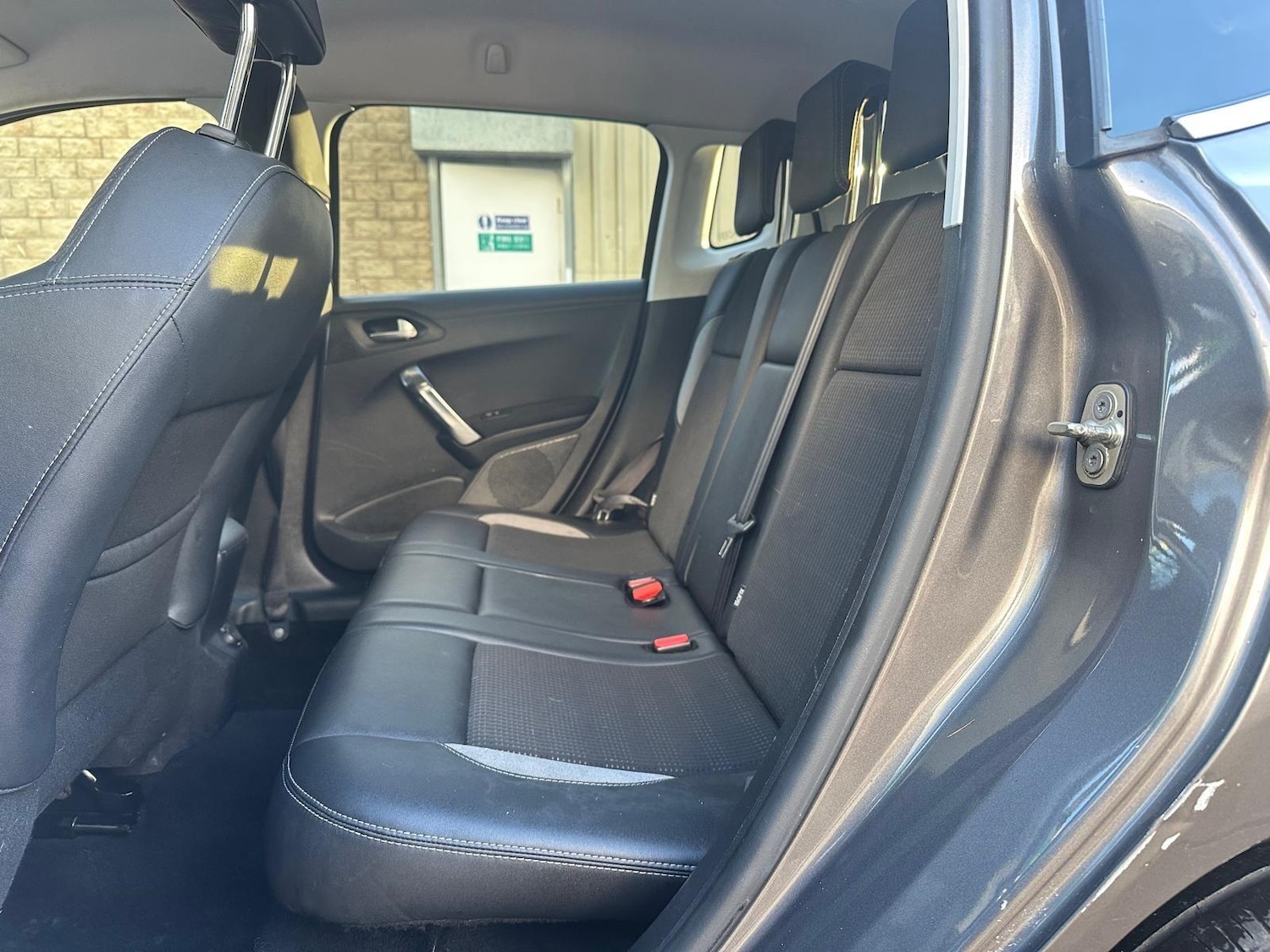 Used Peugeot 2008 2014 for sale - 76538977: Photo 13