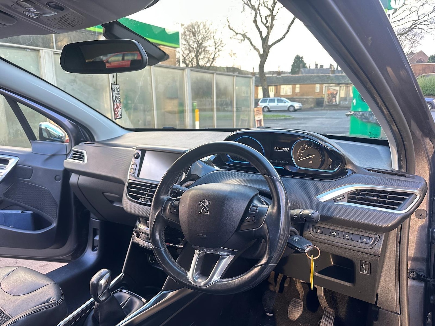 Used Peugeot 2008 2014 for sale - 76538977: Photo 9