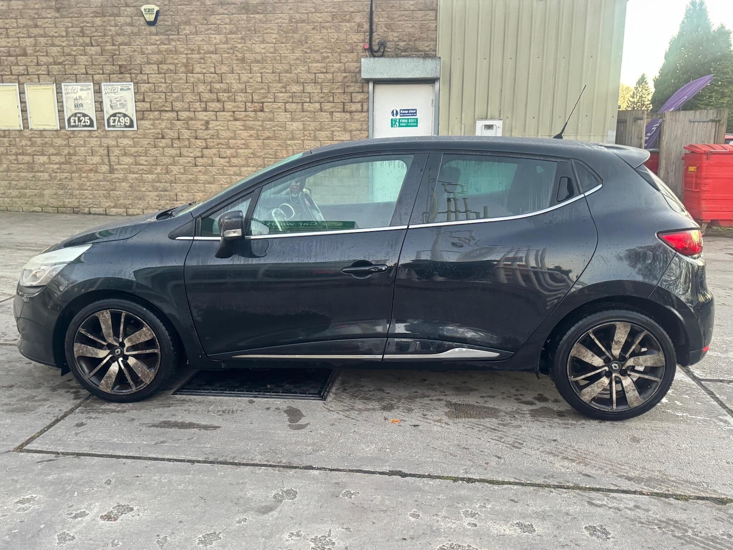 Used Renault Clio 2016 for sale - 76990630: Photo 11
