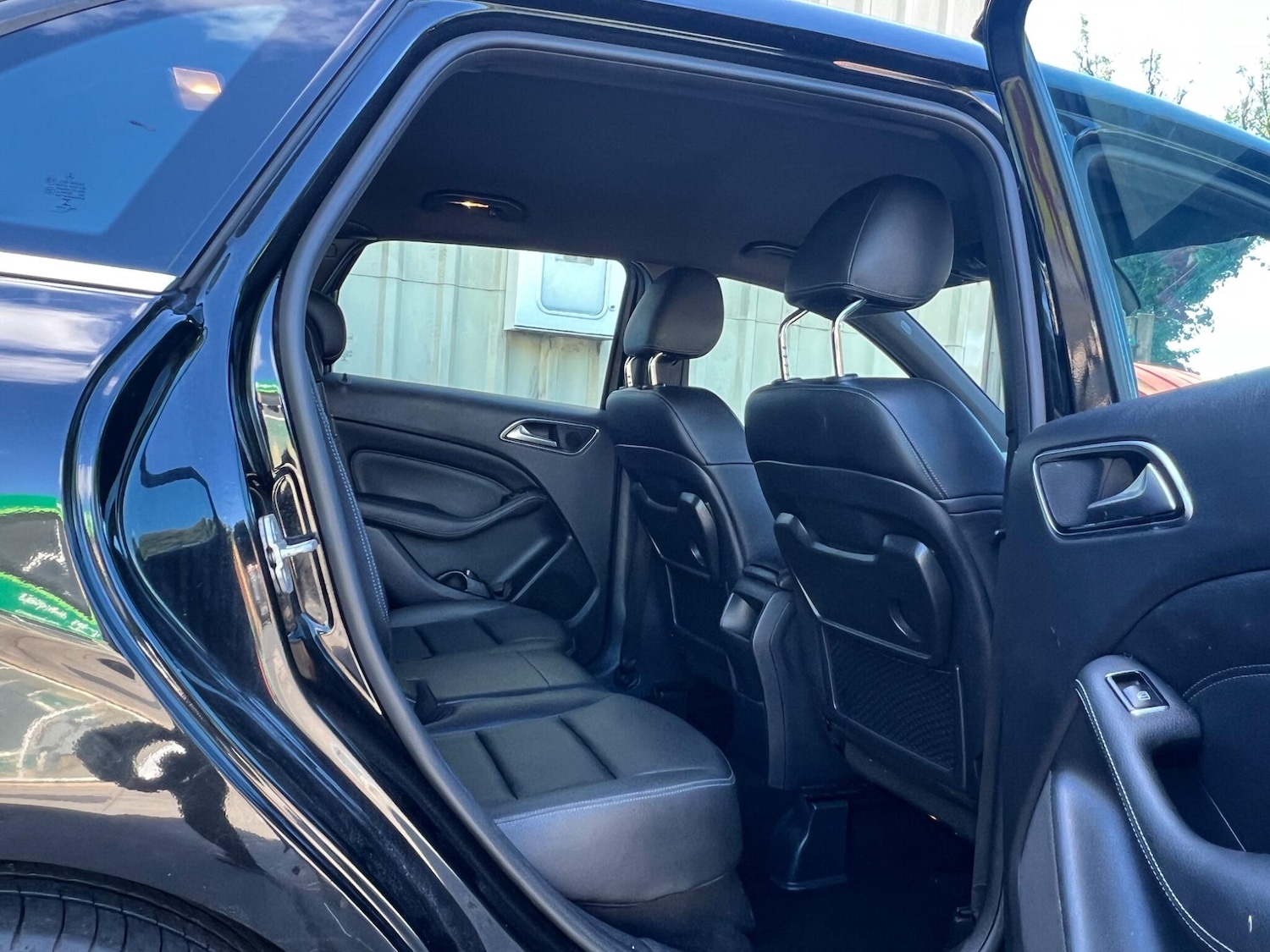 Used Mercedes-Benz B Class 2015 for sale - 76991091: Photo 11