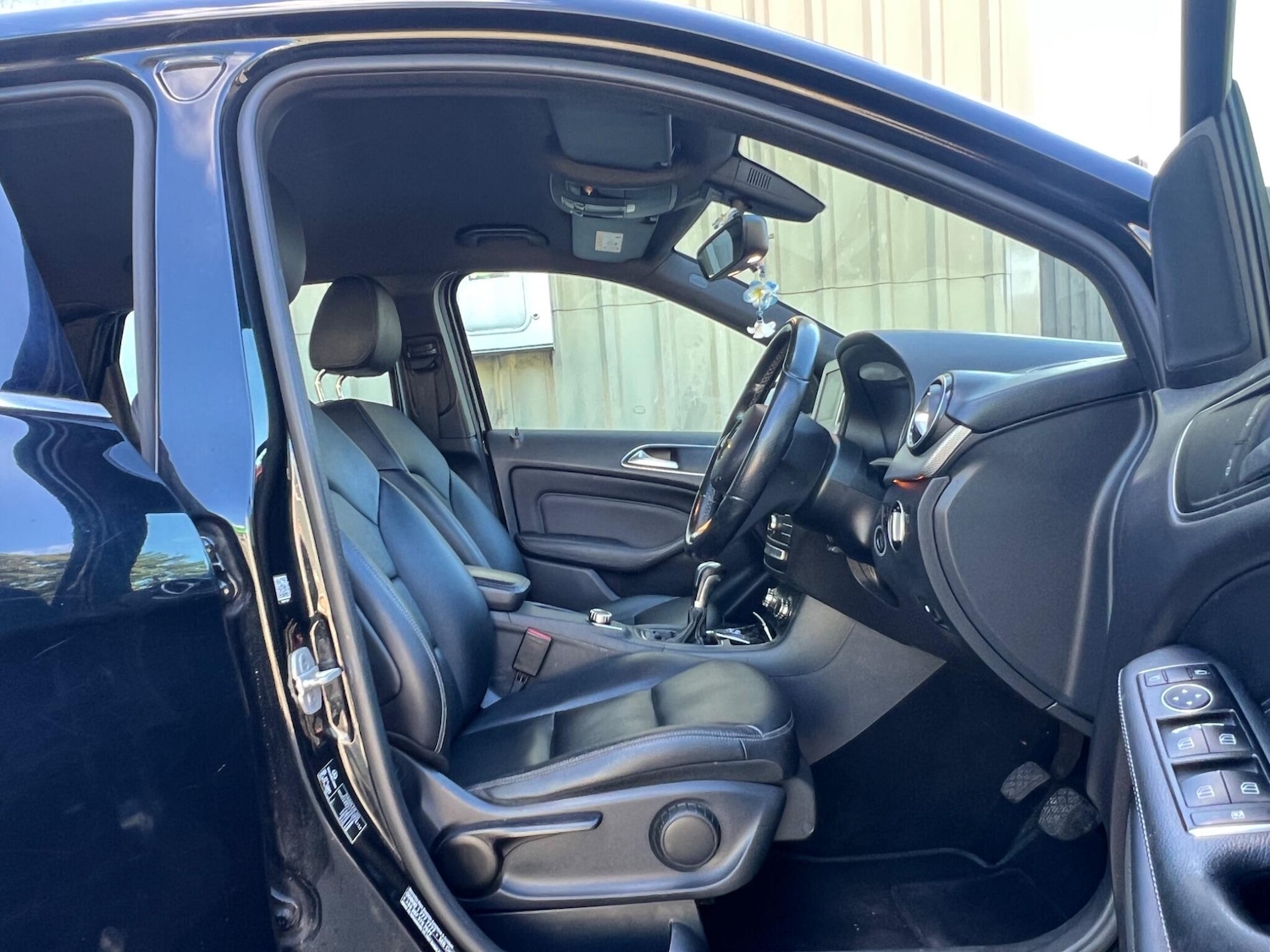 Used Mercedes-Benz B Class 2015 for sale - 76991091: Photo 9