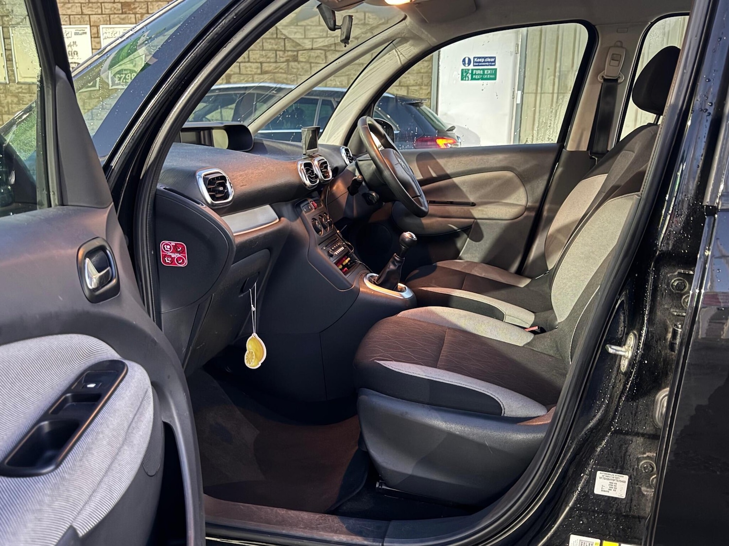 Used Citroen C3 Picasso 2015 for sale - 76689582: Photo 12