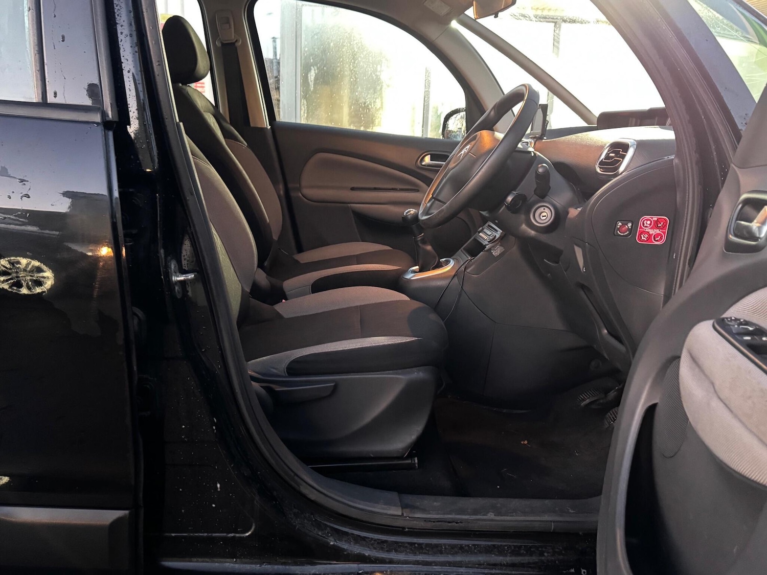 Used Citroen C3 Picasso 2015 for sale - 76689582: Photo 13