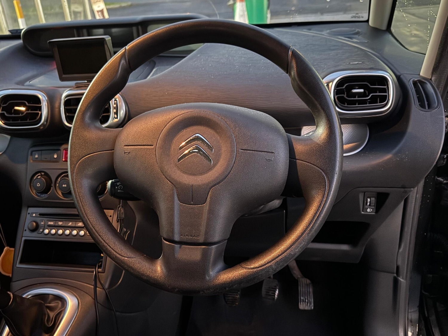 Used Citroen C3 Picasso 2015 for sale - 76689582: Photo 19