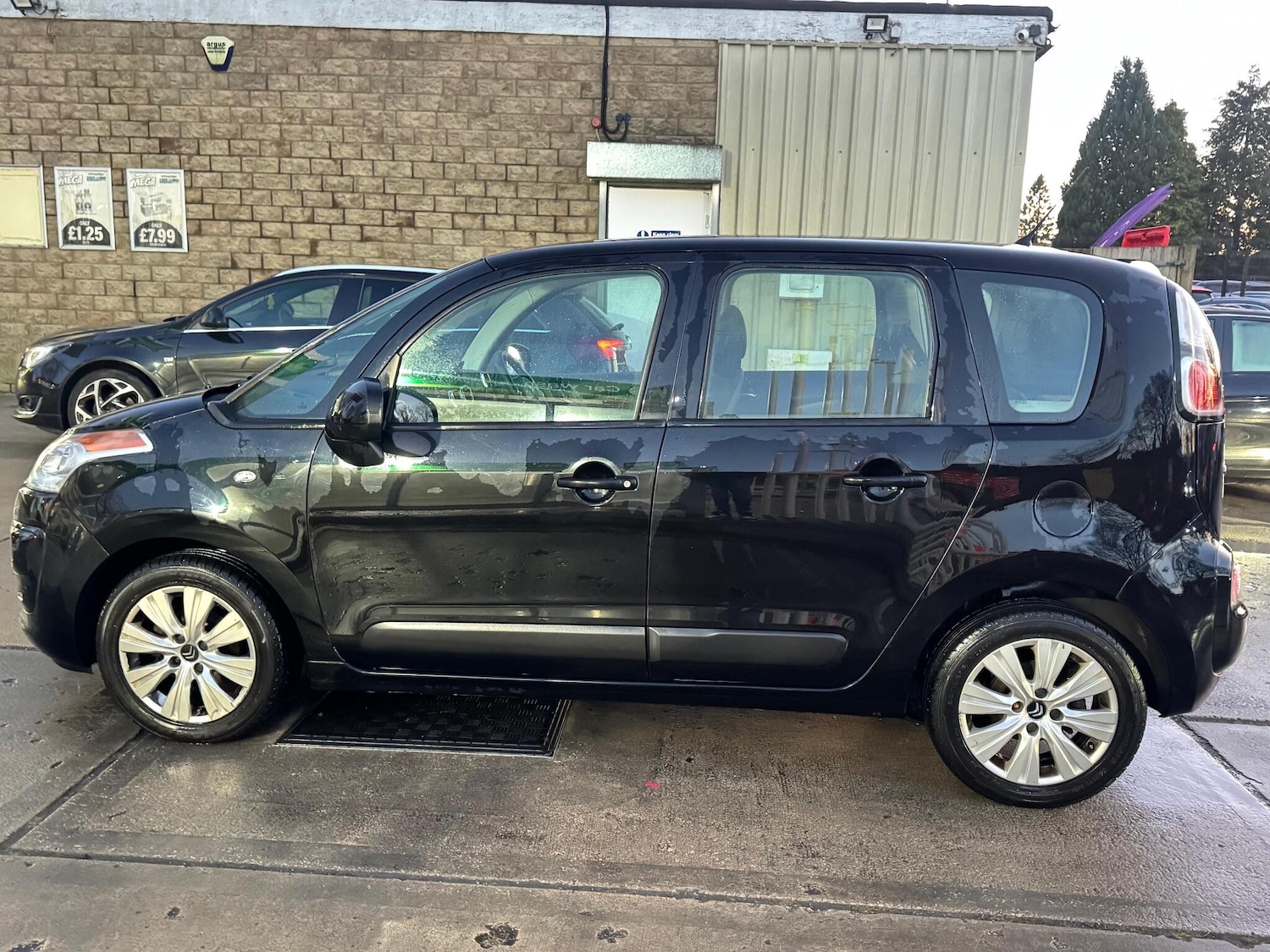 Used Citroen C3 Picasso 2015 for sale - 76689582: Photo 7