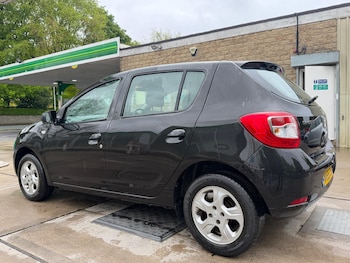 Used Dacia Sandero 2015 for sale - 78636813: Photo