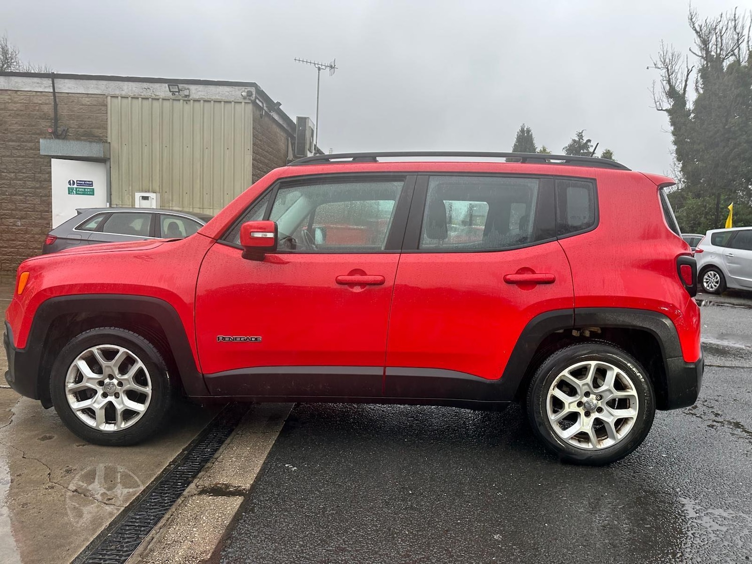 Used Jeep Renegade 2015 for sale - 76752882: Photo 6