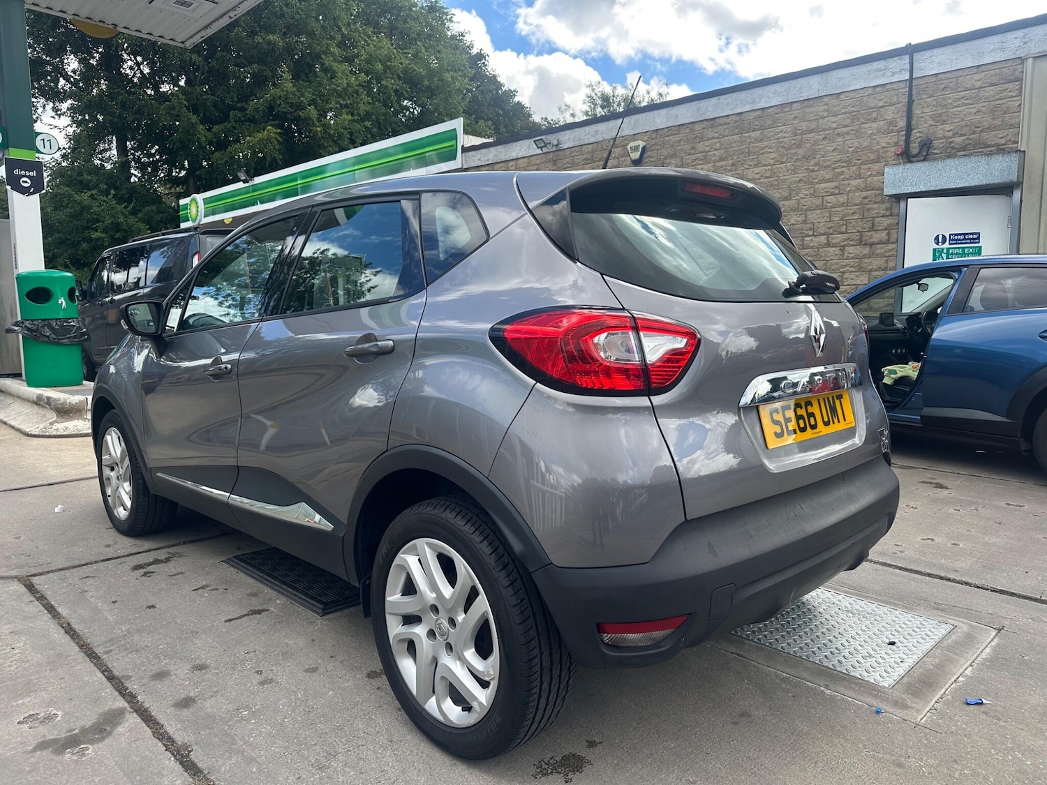 Vehicle 6