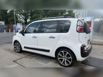 Used Citroen C3 Picasso 2016 for sale - 78854935: Photo