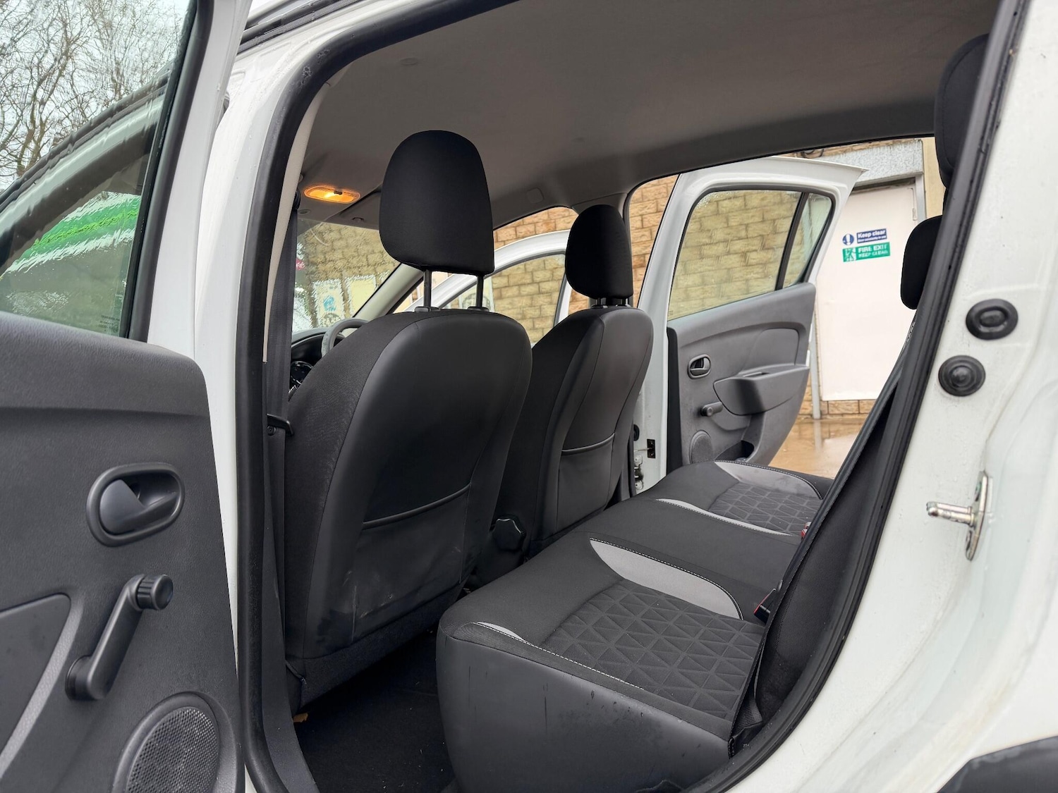 Used Dacia Sandero Stepway 2014 for sale - 76632748: Photo 15