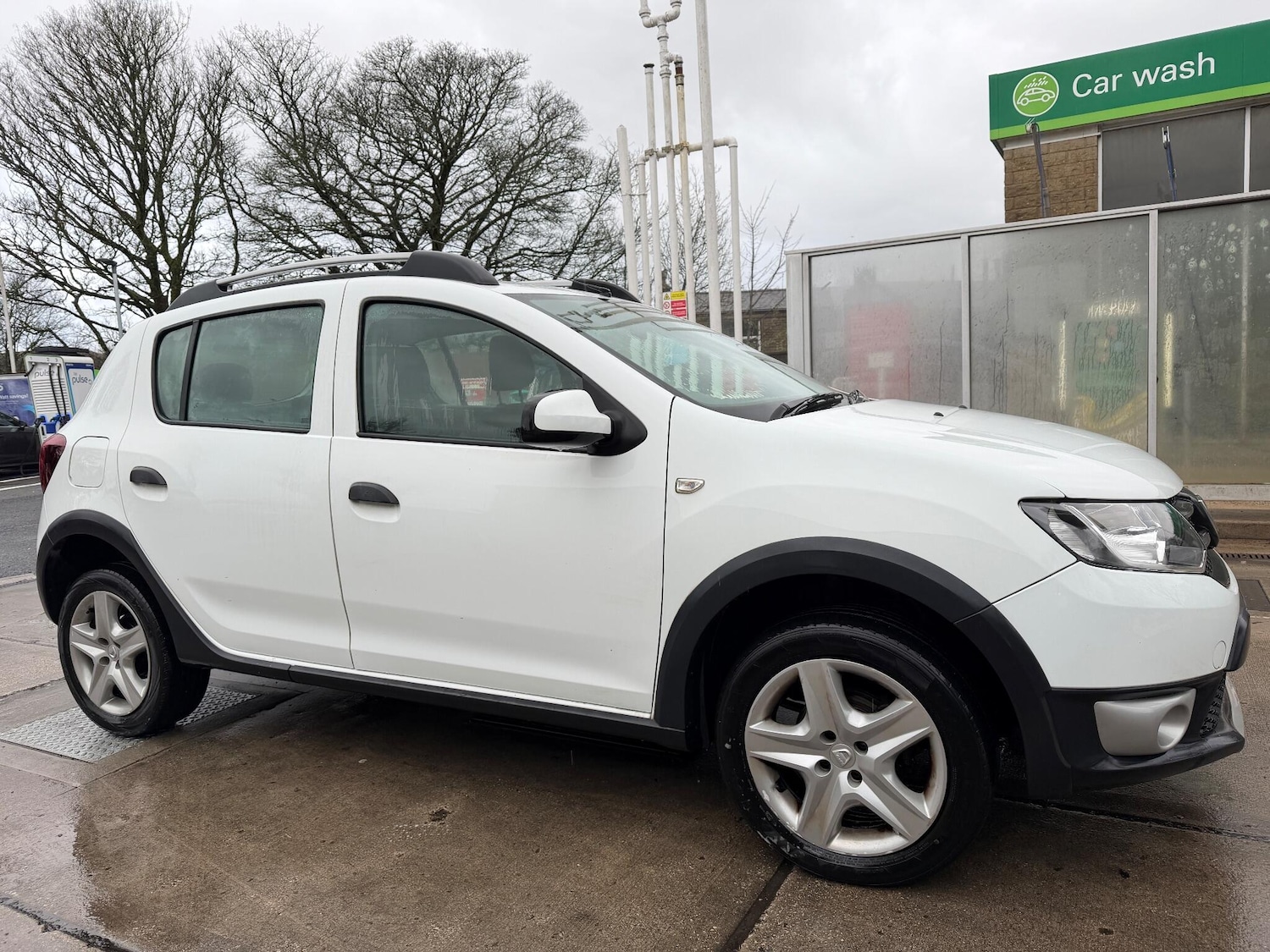 Used Dacia Sandero Stepway 2014 for sale - 76632748: Photo 2