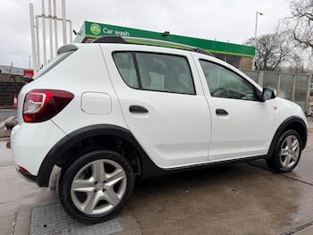 Used Dacia Sandero Stepway 2014 for sale - 76632748: Photo