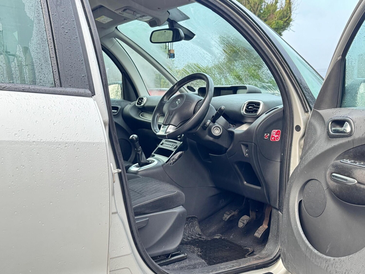 Used Citroen C3 Picasso 2015 for sale - 76620410: Photo 10